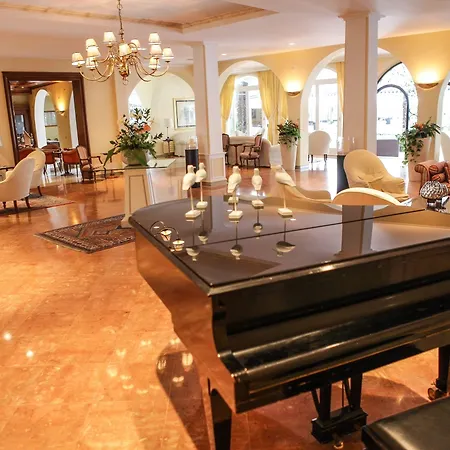 Parkhotel Delta, Wellbeing Resort Otel 4*