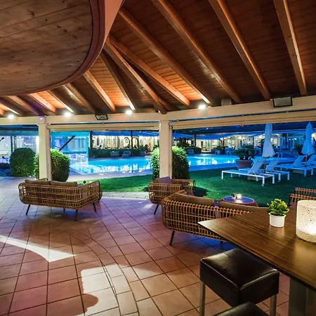 Otel Parkhotel Delta, Wellbeing Resort 4*